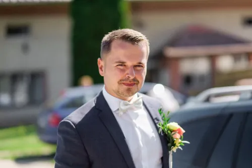 Eliška & Toník, Dvůr Honětice
