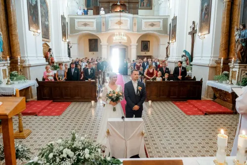 Eliška & Toník, Dvůr Honětice