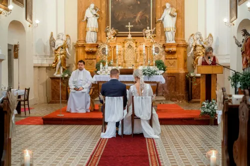 Eliška & Toník, Dvůr Honětice