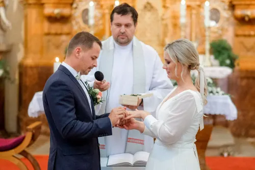 Eliška & Toník, Dvůr Honětice