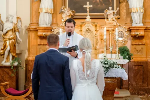 Eliška & Toník, Dvůr Honětice