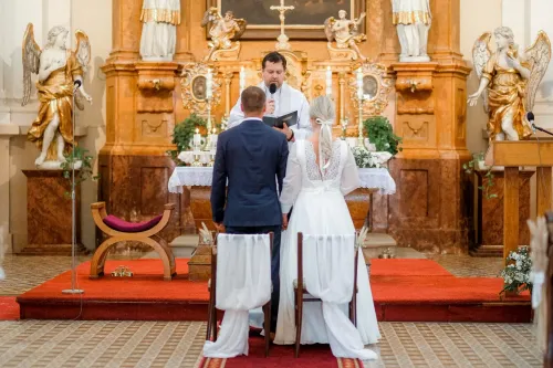 Eliška & Toník, Dvůr Honětice