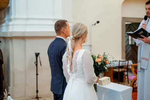 Eliška & Toník, Dvůr Honětice