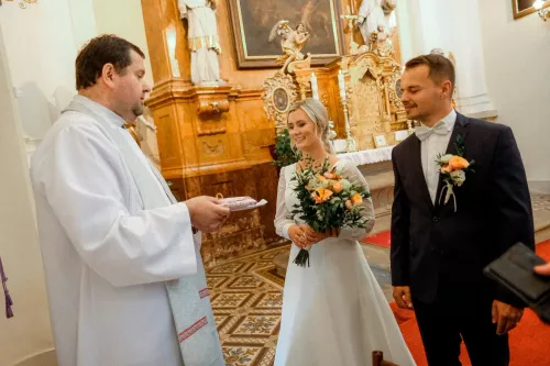 Eliška & Toník, Dvůr Honětice
