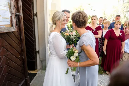 Eliška & Toník, Dvůr Honětice