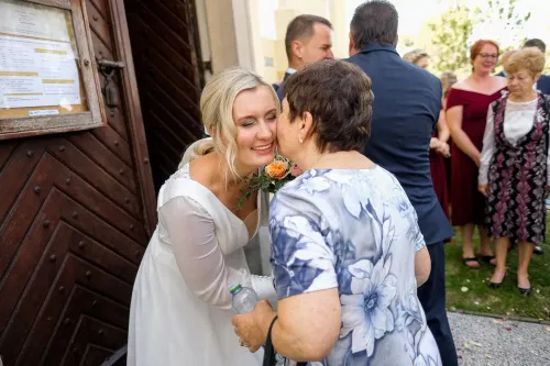 Eliška & Toník, Dvůr Honětice