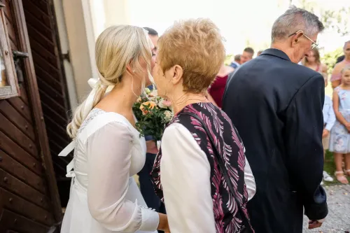 Eliška & Toník, Dvůr Honětice