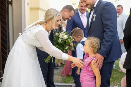 Eliška & Toník, Dvůr Honětice