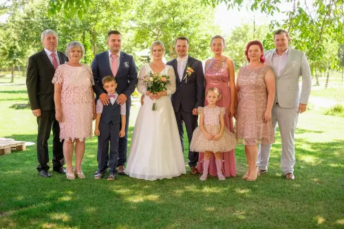Eliška & Toník, Dvůr Honětice