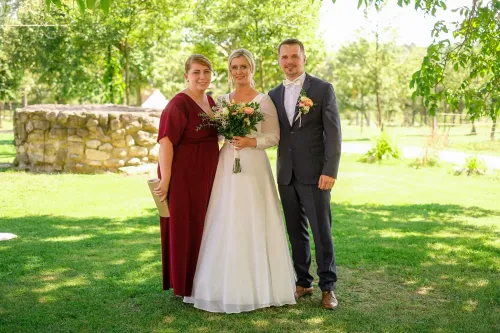 Eliška & Toník, Dvůr Honětice