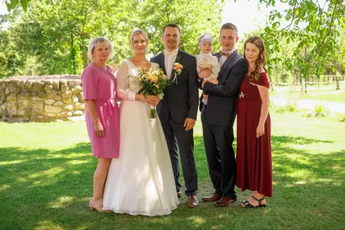 Eliška & Toník, Dvůr Honětice