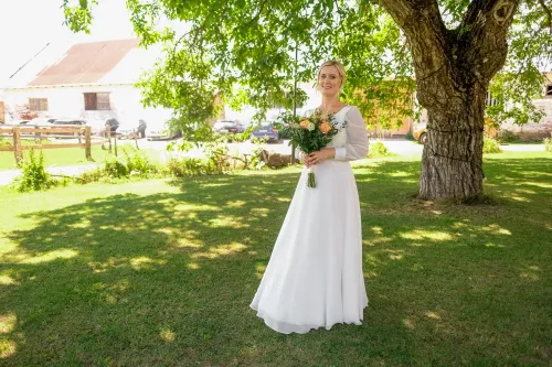 Eliška & Toník, Dvůr Honětice