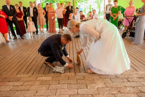 Eliška & Toník, Dvůr Honětice