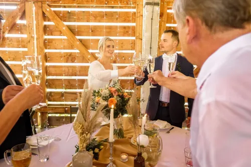 Eliška & Toník, Dvůr Honětice