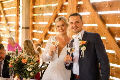 Eliška & Toník, Dvůr Honětice