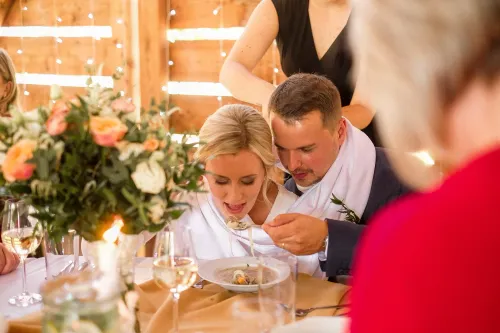 Eliška & Toník, Dvůr Honětice