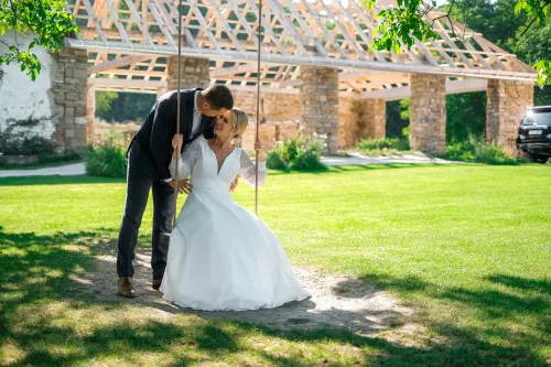 Eliška & Toník, Dvůr Honětice