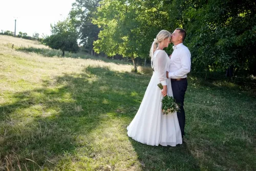 Eliška & Toník, Dvůr Honětice