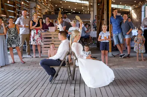 Eliška & Toník, Dvůr Honětice