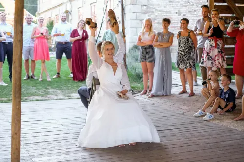 Eliška & Toník, Dvůr Honětice