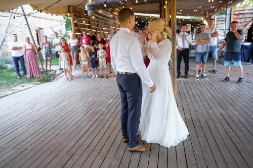 Eliška & Toník, Dvůr Honětice