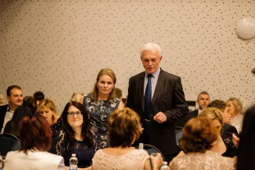 Stužkovací večírek 4.B GYKOVY 2022, Kulturní dům, Drnovice