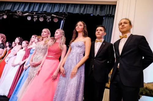 Stužkovací večírek 4.B GYKOVY 2022, Kulturní dům, Drnovice