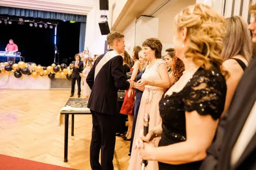 Stužkovací večírek 4.B GYKOVY 2022, Kulturní dům, Drnovice