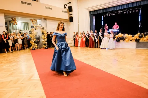 Stužkovací večírek 4.B GYKOVY 2022, Kulturní dům, Drnovice