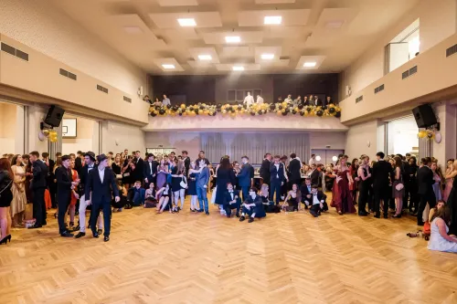 Stužkovací večírek 4.B GYKOVY 2022, Kulturní dům, Drnovice