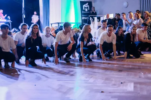 Stužkovací večírek 4.B GYKOVY 2022, Kulturní dům, Drnovice
